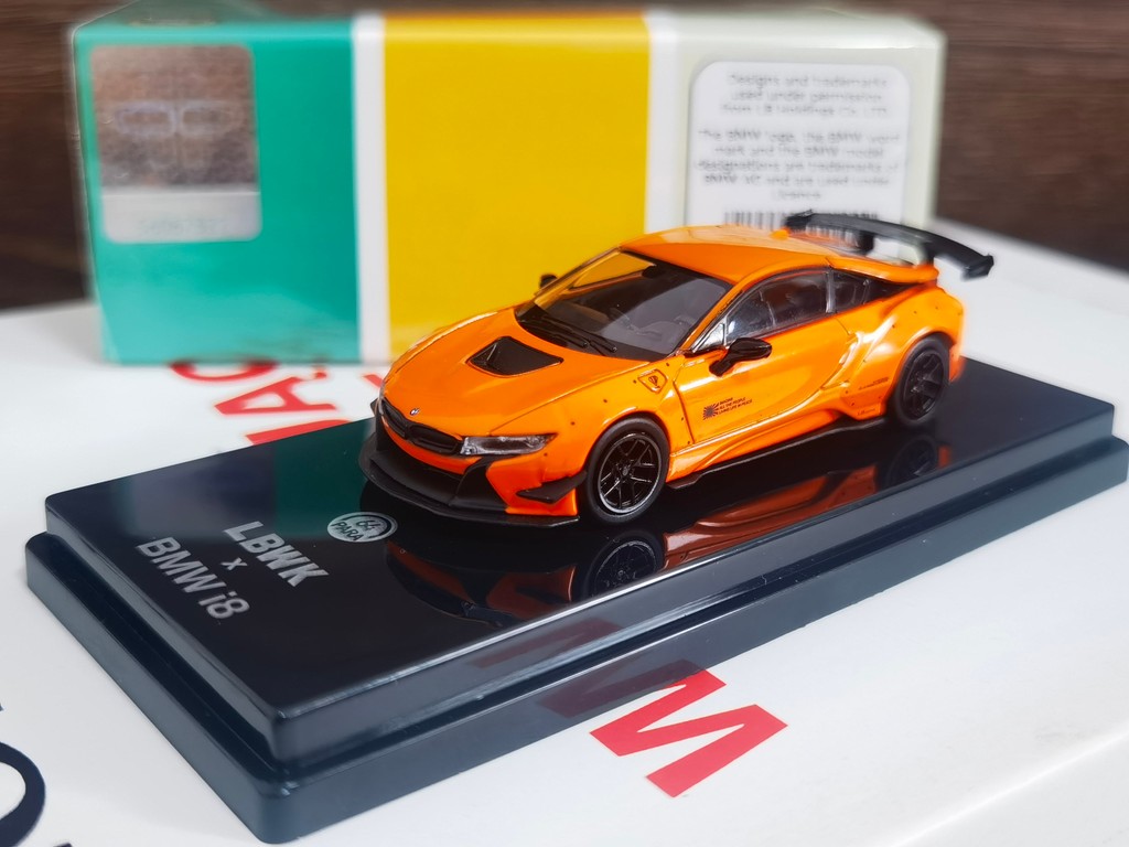 Para 1: 64 BMW i8 รถสปอร์ตรุ่น BMW จําลองรถรุ่นคอลเลกชันเครื่องประดับของขวัญ