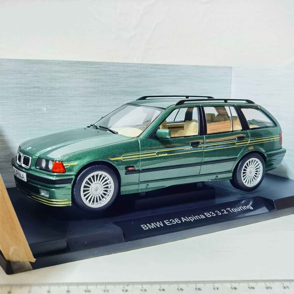 MCG 1/18 BMW E36 Alpina B3 3.2 โมเดลรถ BMW Touring Gold Out of Print Car Model