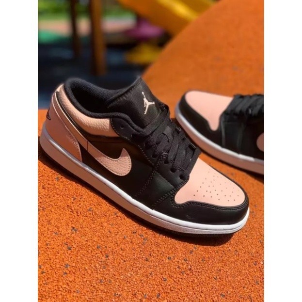 opp ♞,♘,♙การส่งเสริม แท้จริง NIKE Air Jordan 1 Low Crimson Tintของแท้  เตรียมจัดส่ง