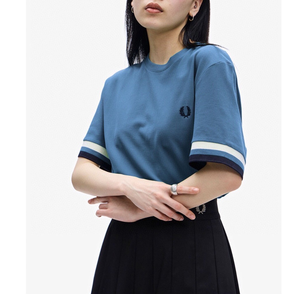 Fred Perry Wheat Classic Small Label เสื้อยืดลําลองผ้าฝ้ายแท้ Fred Laurel ป้ายปักคอกลมคู่สั้น Sl