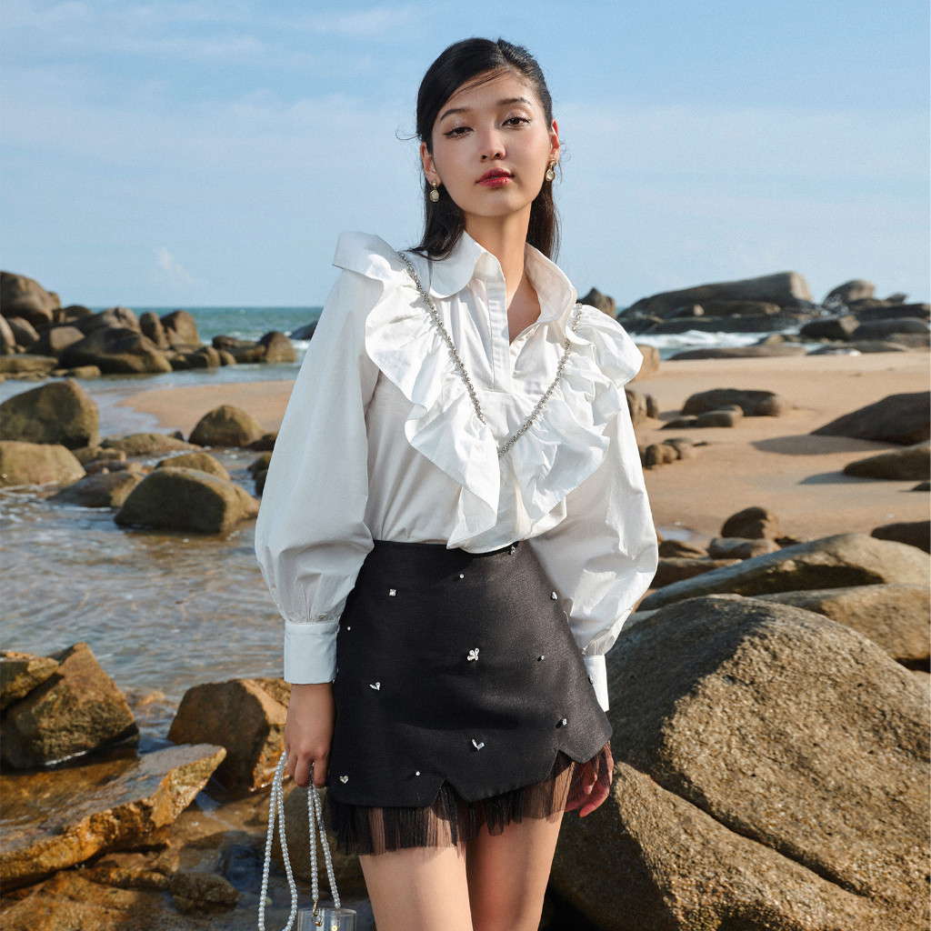 Darling.ism - เสื้อเชิ้ตแขนพองขอบหิน ผ้า Sofia kate