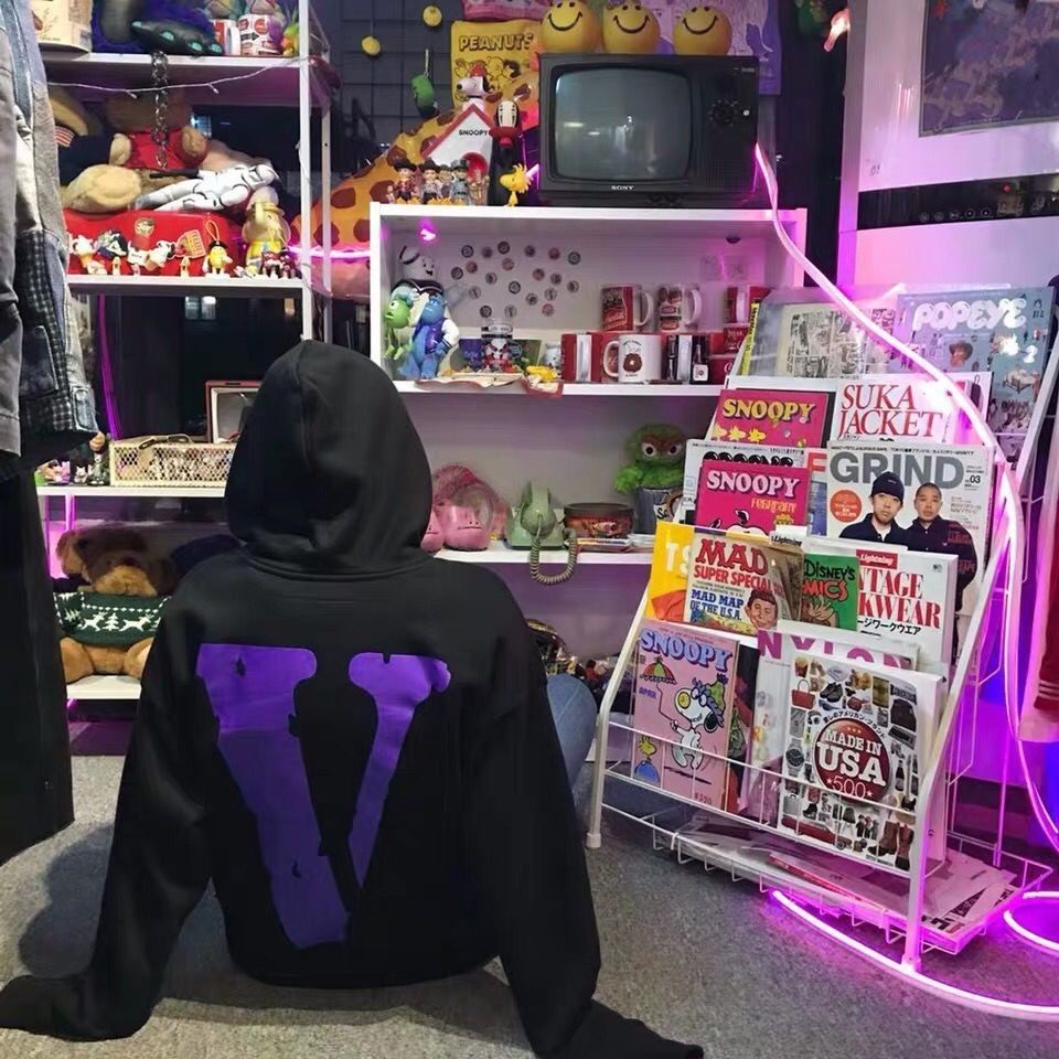 Vlone เสื้อกันหนาวลําลอง มีฮู้ด ขนาดใหญ่ สไตล์ยุโรป อเมริกา แฟชั่นฤดูใบไม้ร่วง ฤดูหนาว สําหรับผู้ชา