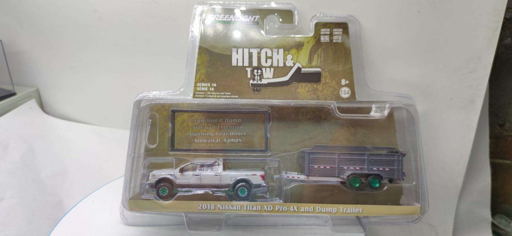 绿光1:64 2018 NISSAN Titan XD Pro-4X และ Dump Trailer 绿机版