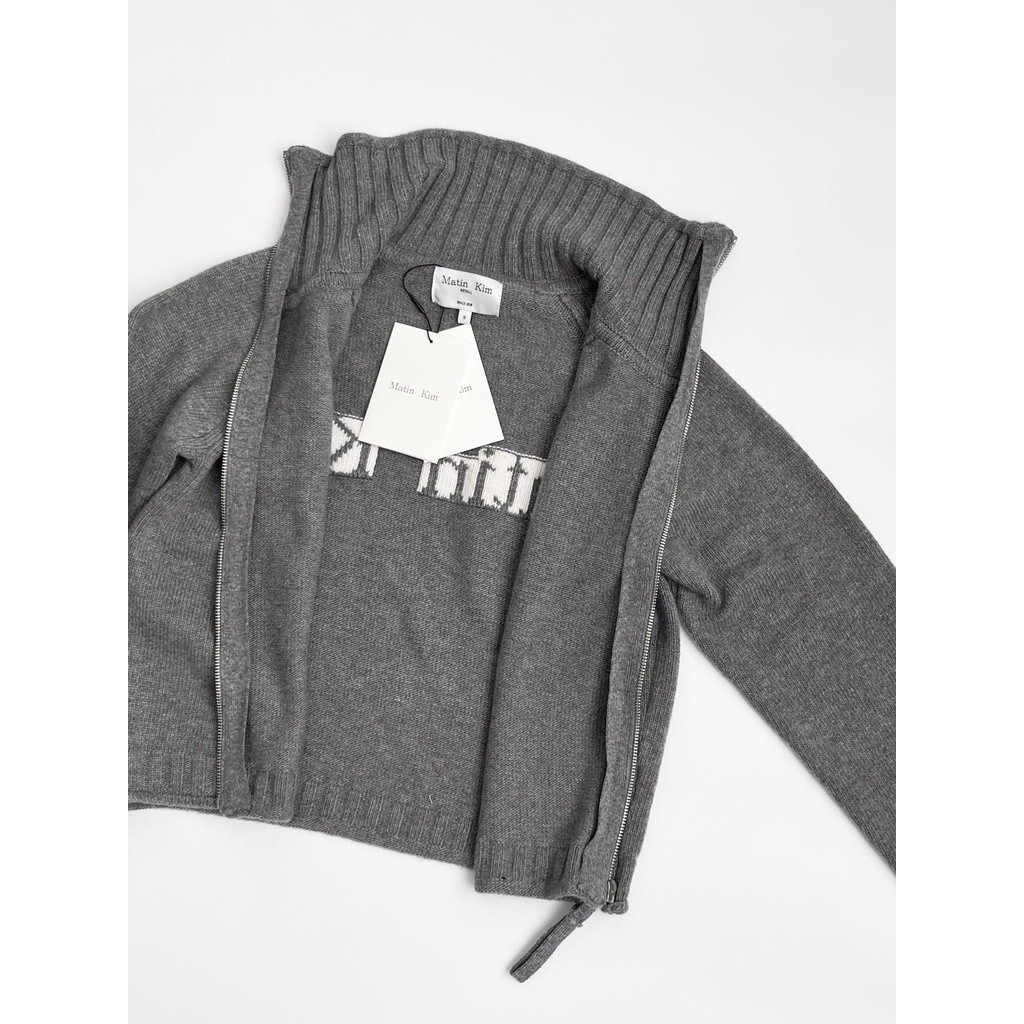 ♞[SR-STUDIO] Matin kim เสื้อแจ็กเก็ตคาร์ดิแกน แขนยาว คอสูง สไตล์เกาหลี สําหรับผู้ชาย และผู้หญิง mng