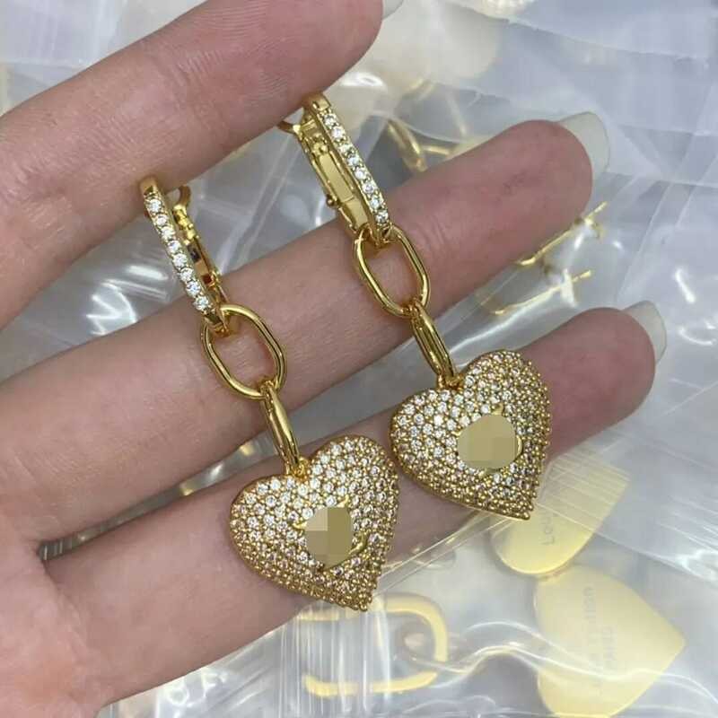 Full Dias Heart Gold-Plated ยี่ห้อ Designer Letter ต่างหูผู้หญิงผู้ชายคู่ Simple Ear Hoop เครื่องประ