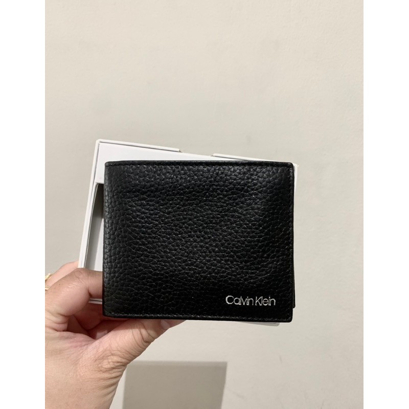 กระเป ๋ าสตางค ์ ผู ้ ชาย Calvin Klein