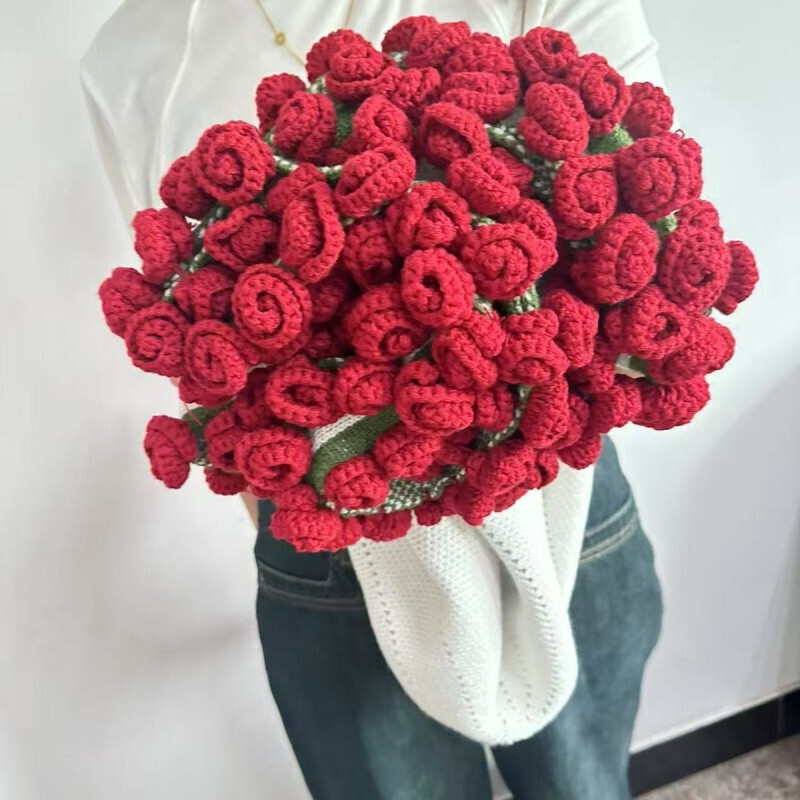 อินเทรนด์สําเร็จรูป Rose Bouquet Office Nap Yarn Ball ผ้าห่มถักสําหรับวันวาเลนไทน์ที่ดีที่สุด