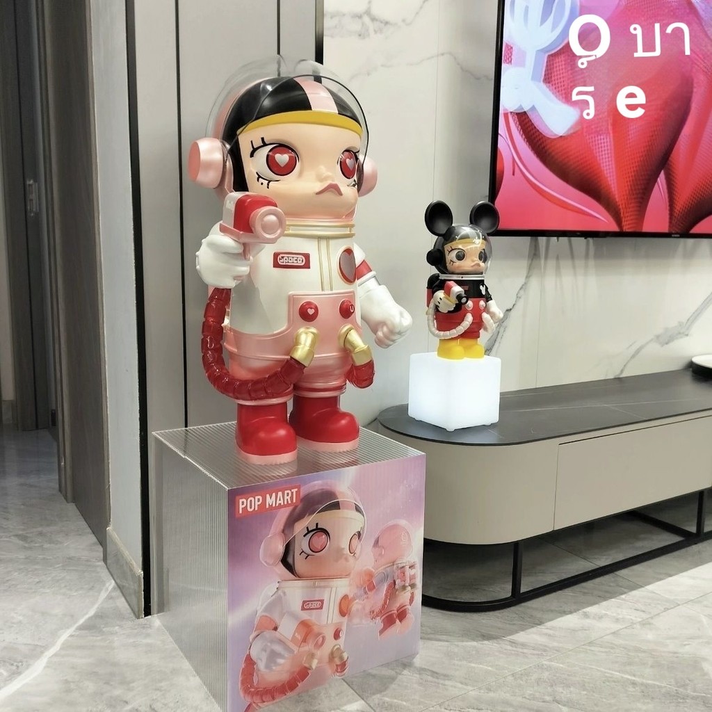 POP Mart  1000% MOLLY Landing Jasmine Jump Game Jewelry Model High end Astronaut