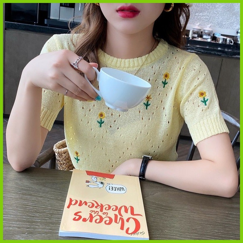 เสื้อยืดโครเชต์สีเหลือง แขนสั้น คอกลม ดีไซน์เปิดลาย ปักผ้าลวดลายพิเศษ ผ้าไนล่อนบางเบา ใส่สบาย 2025