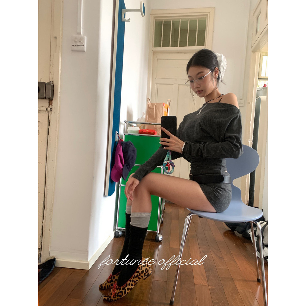 Shanmieleng การออกแบบฤดูใบไม้ร่วงไม่สม่ําเสมอลายแฟชั่นคอปกแนวทแยงเสื้อแขนยาว + กางเกงขาสั้น Super