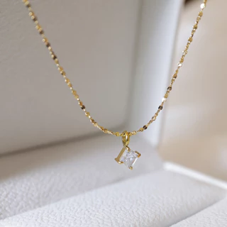 สร้อยข้อมือโซ่สแควร์ สแตนเลสสตีลเงาเคลือบذهب 18K เหมาะสำหรับผู้ที่แพ้ง่ายและคงทนไม่เปลี่ยนแปลงสี