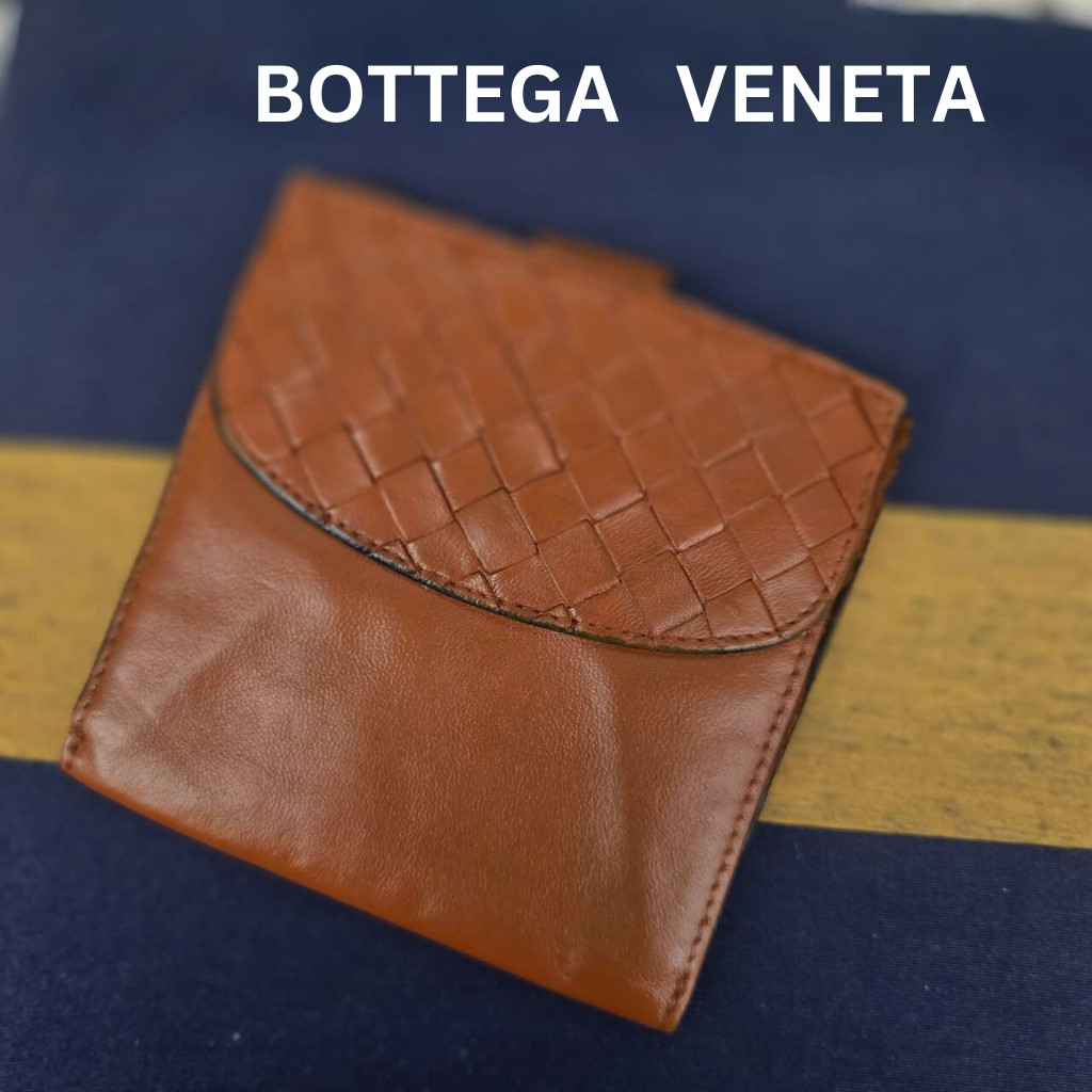 กระเป๋าหนังใบสั้น โบเตก้า เวเนตต้า  Bottega Veneta รุ่นวินเทจหนังนิ่มมือสองของแท้ มีหลายช่องการใช้ง