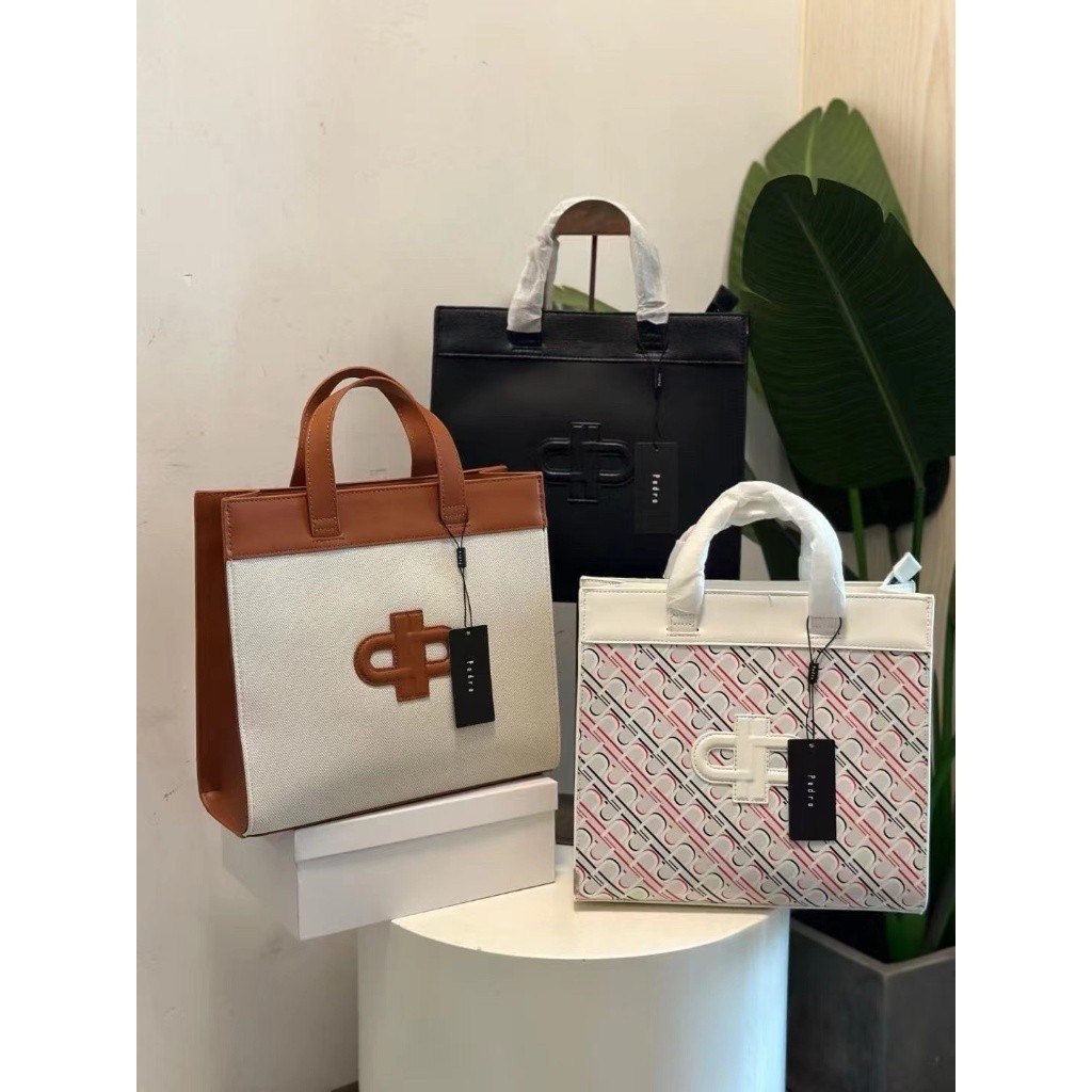 กระเป๋าถือ PEDRO Icon มีทั้งผู้ชายและผู้หญิง