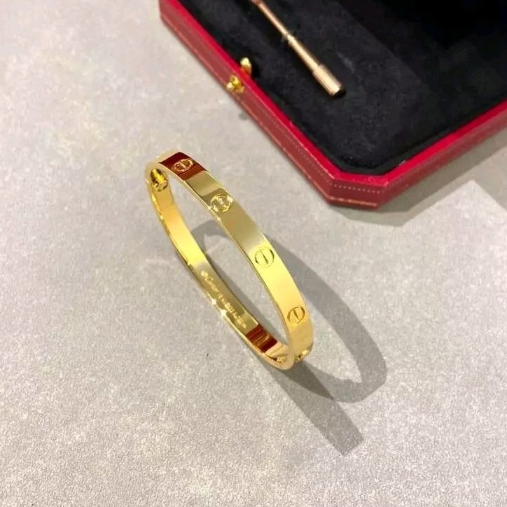 Cartier love  bracelet VIP gold