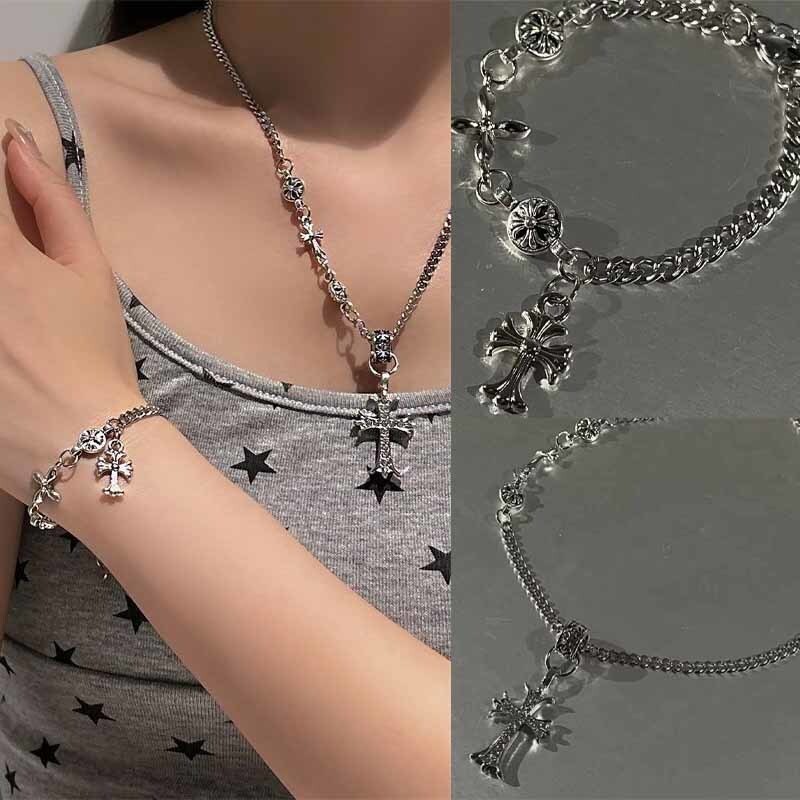 สร้อยข้อมือและสร้อยคอดีไซน์เก๋ สไตล์เย็น มั่นใจได้ทุกเพศ