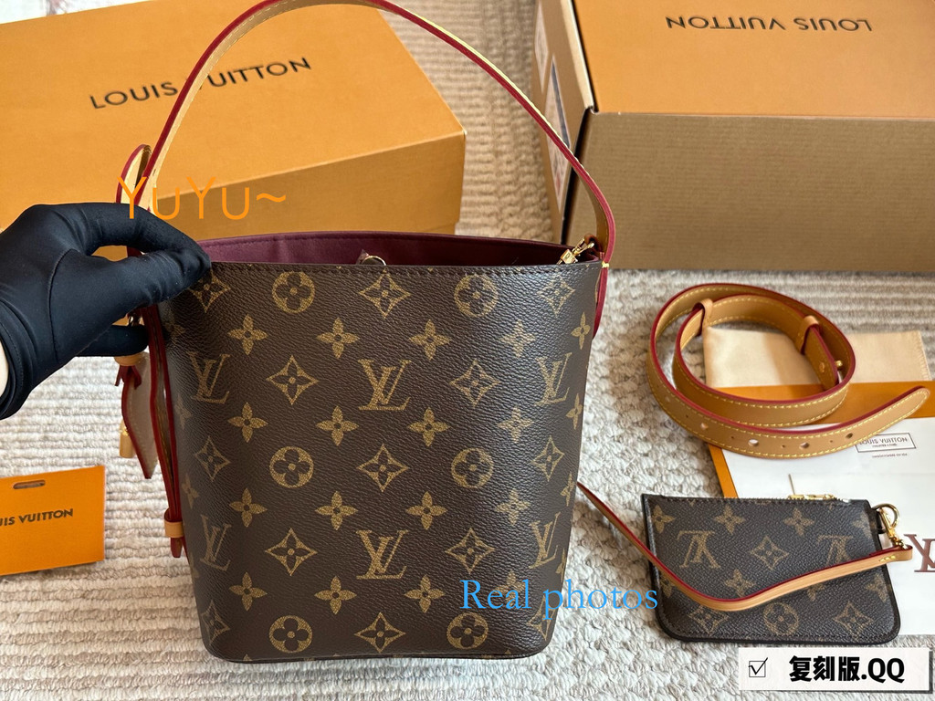 YuYu คลังสินค้าพร้อม กระเป๋าแฟชั่น กระเป๋าถือ และ กระเป๋าสะพายไหล่ แบบไฮเอนด์