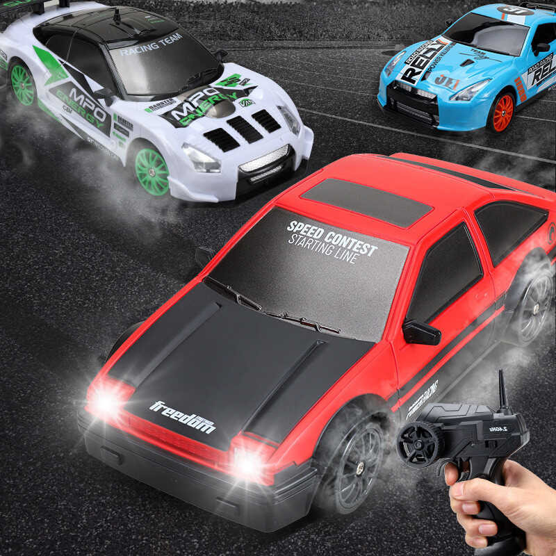 ➧ 2.4G รถขับเคลื่อนสี่ล้อ 3.7V 500Mah Drift Car รีโมทคอนโทรล GTR