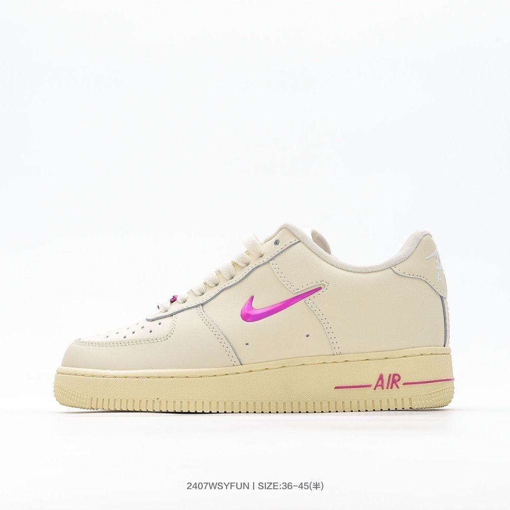 Nike Air Force 1 Low "07