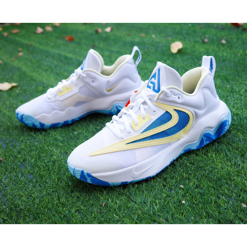 ลดเพิ่ม 15-20% ทักแชทรับโค้ด Nike Giannis Immortality 3 " DZ5734-101 " ของแท้ ป้ายไทย