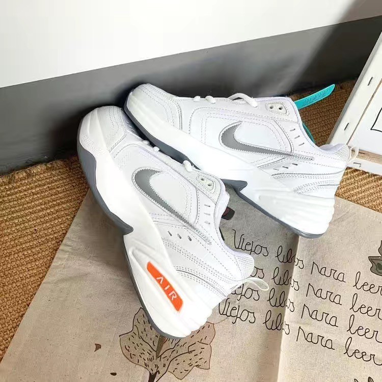 รองเท้าวิ่ง รองเท้านักเรียน น้ําหนักเบา แฟชั่นฤดูร้อน m2k