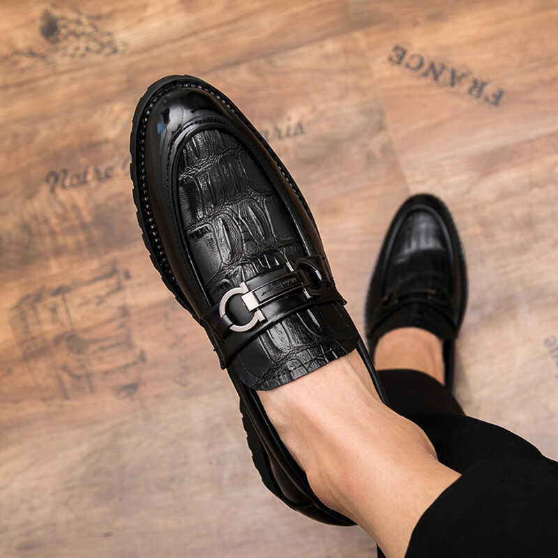 รองเท้าผู้ชายอย่างเป็นทางการ Oxford รองเท้าผ้าใบแฟชั่