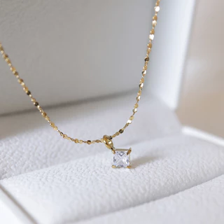 สร้อยข้อมือโซ่สแควร์ สแตนเลสสตีลเงาเคลือบذهب 18K เหมาะสำหรับผู้ที่แพ้ง่ายและคงทนไม่เปลี่ยนแปลงสี