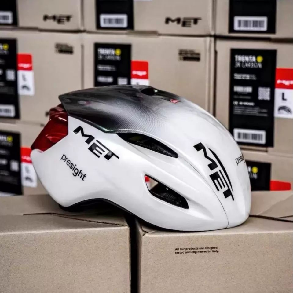 อิตาลี MET Manta aerodynamic หมวกกันน็อคขี่จักรยานเสือหมอบ Cavendish พร้อมหมวกกันน็อคลมหักสไตล์เดียว