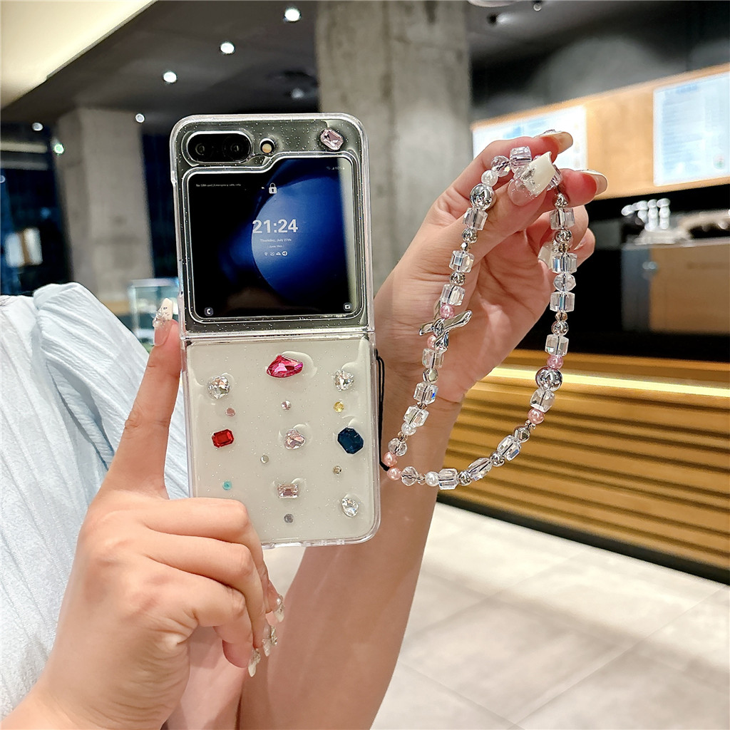 เกาหลีสดเต็มหน้าจอเพชรกรณีกับโบว์สร้อยข้อมือโซ่สําหรับ Samsung Galaxy ZFlip 3 ZFlip 4 ZFlip 5 ZFlip 6 ปกหลัง
