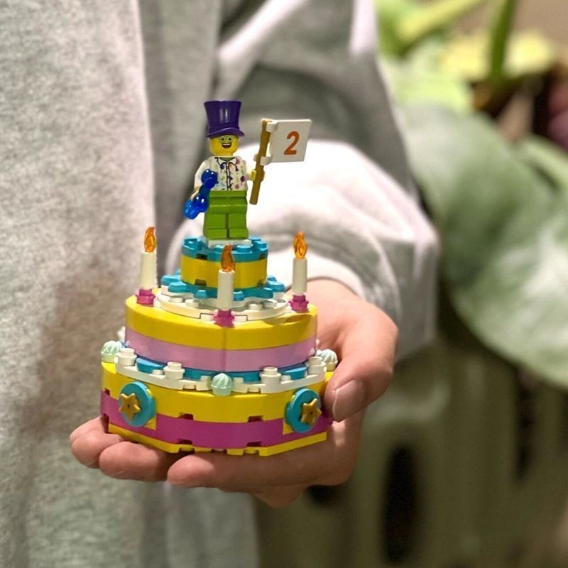 ใช้งานร่วมกับเลโก้เค้กวันเกิด 40382 Limited Edition ของขวัญกล่องชายหญิงการศึกษาประกอบรุ่นอาคารบล็อก