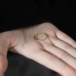 สแตนเลส Tiny Zirconia หินเรียวแหวนผู้หญิง Non Tarnish Gold Plated Hypoallergenic Minimalist Non Fade แฟชั่นเครื่องประดับ