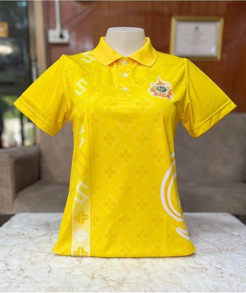เสื้อโปโลเหลืองพิมพ์ลาย 7@2 พรรษา ผ้าไมโครเกรด Premium พร้อมส่ง"