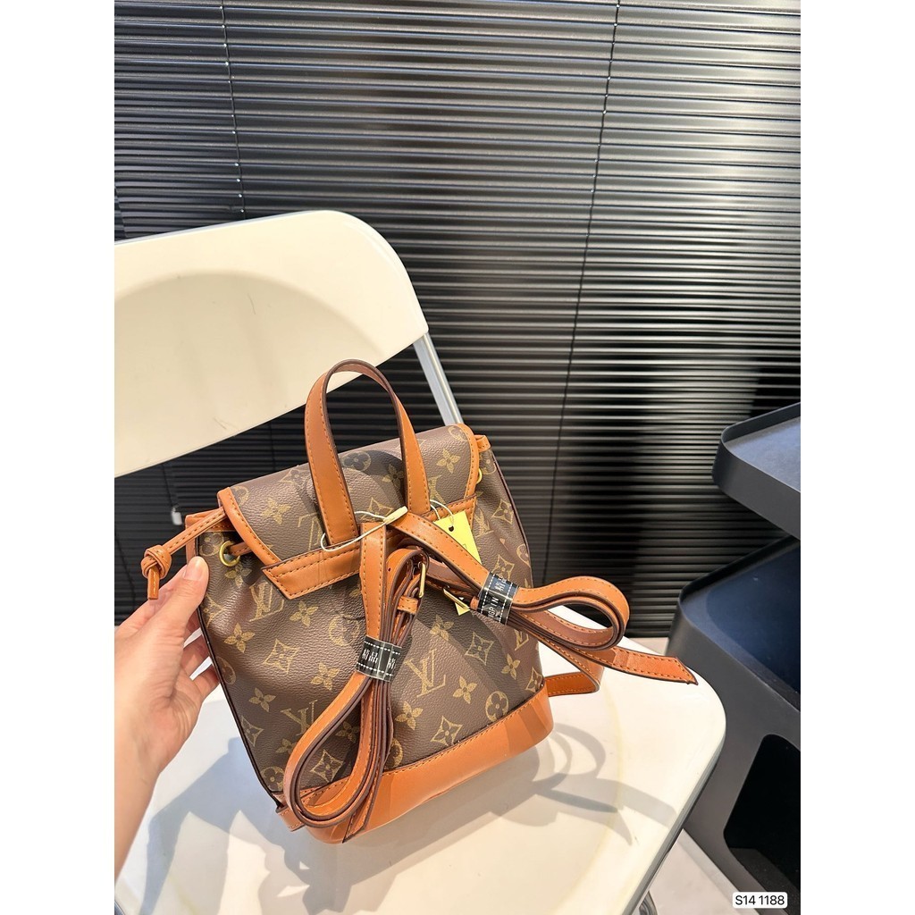 Lv Classic Leather Presbyopic Backpack Women Fashion Simple All-Match Daily High-Appearance Backpac