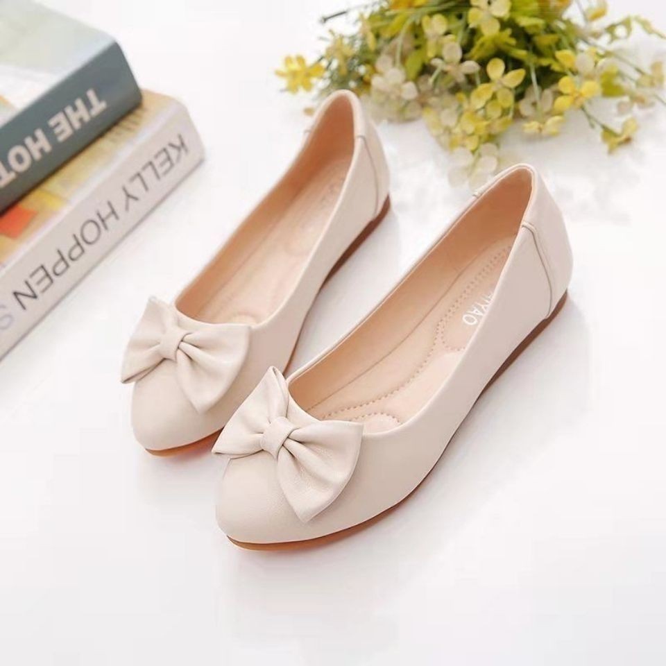 🍭 35-41รองเท้าส้นแบนผู้หญิง รองเท้าทำงานผู้หญิง สไตล์เกาหลี โบว์ พื้นนุ่ม กันลื่นและกันน้ำ รองเท้า
