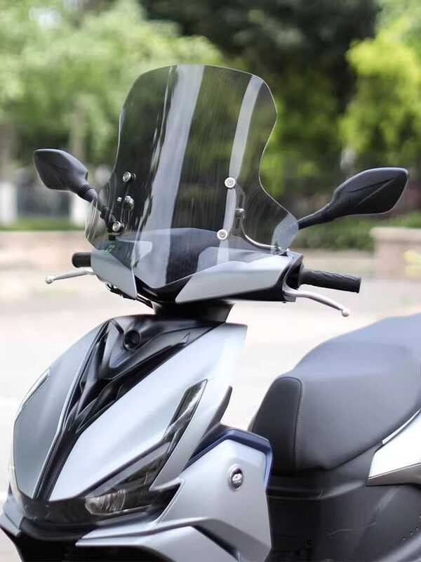 เหมาะสําหรับ Qianjiang QJMOTOR Hong 125 สกู๊ตเตอร์รถจักรยานยนต์ด้านหน้ากระจก HD หนา