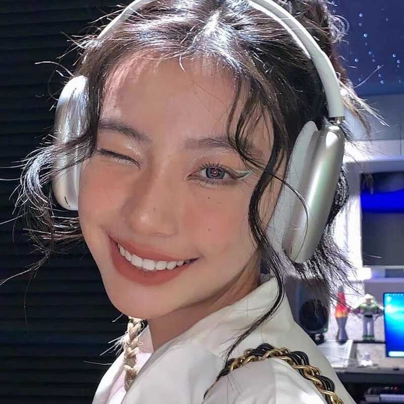 P P9 ชุดหูฟังชุดหูฟังบลูทูธซับวูฟเฟอร์ชุดหูฟังไร้สาย Huaqiangbei