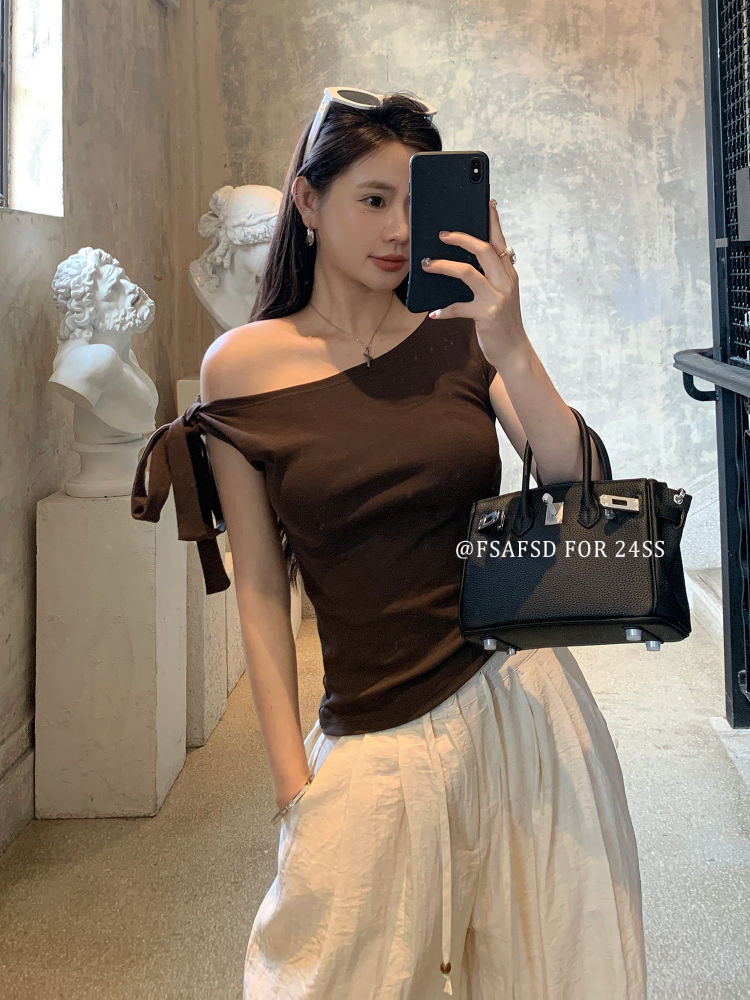FSAFSD เสื้อยืดสายเดียวถักย้อยสำหรับผู้หญิง ปี 2025 ฤดูร้อน ทรงสลิม핏 สวมใส่ง่ายทุกวัน แมตช์ได้หลายโอกาส