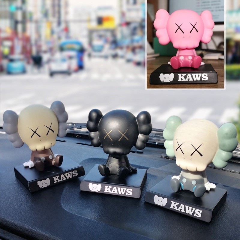 ในสต็อก Kaws Black,Gray,Pink,Action Figure Bobblehead Bobble Head Collection Figure