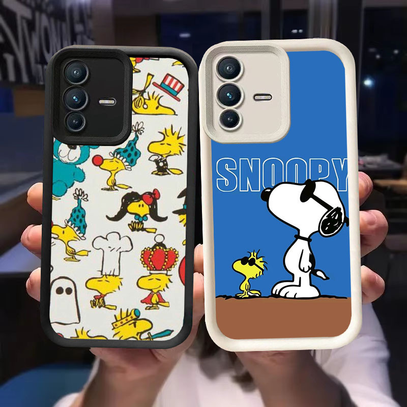 O-6 Woodstock Casing สําหรับ VIVO V23E Y75 V23 Y200 5G สีดําและสีขาว