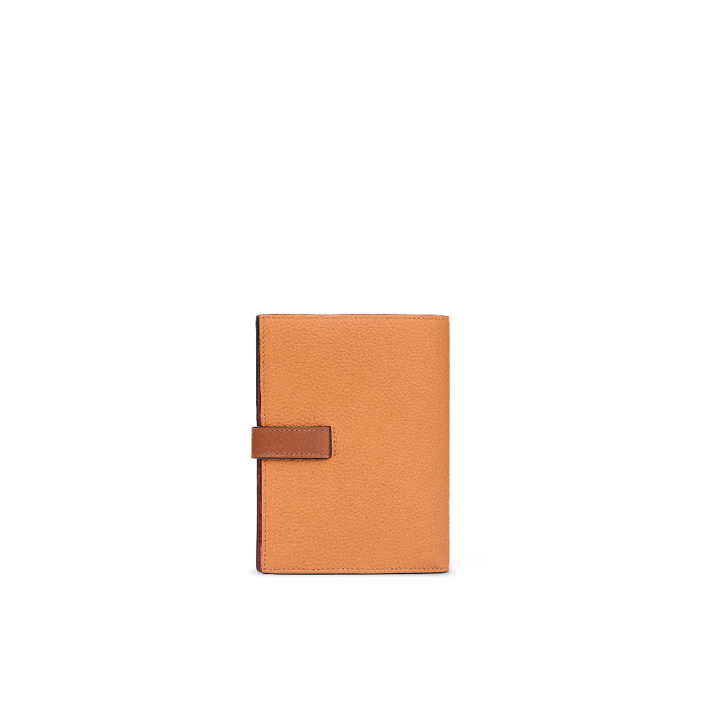 OUTLETS ร้านขายส่วนลดLOEWE Medium Vertical Wallet in Soft Grained Calfskinกระเป๋าสตางค์ Women's Wal