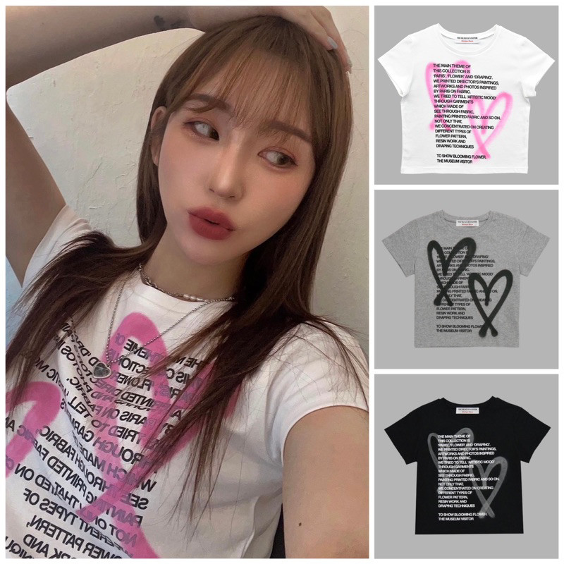 ♞(พรีออเดอร์เกาหลี)เสื้อครอป The Museum Visitor แบรนด์ดังของเกาหลี vbng