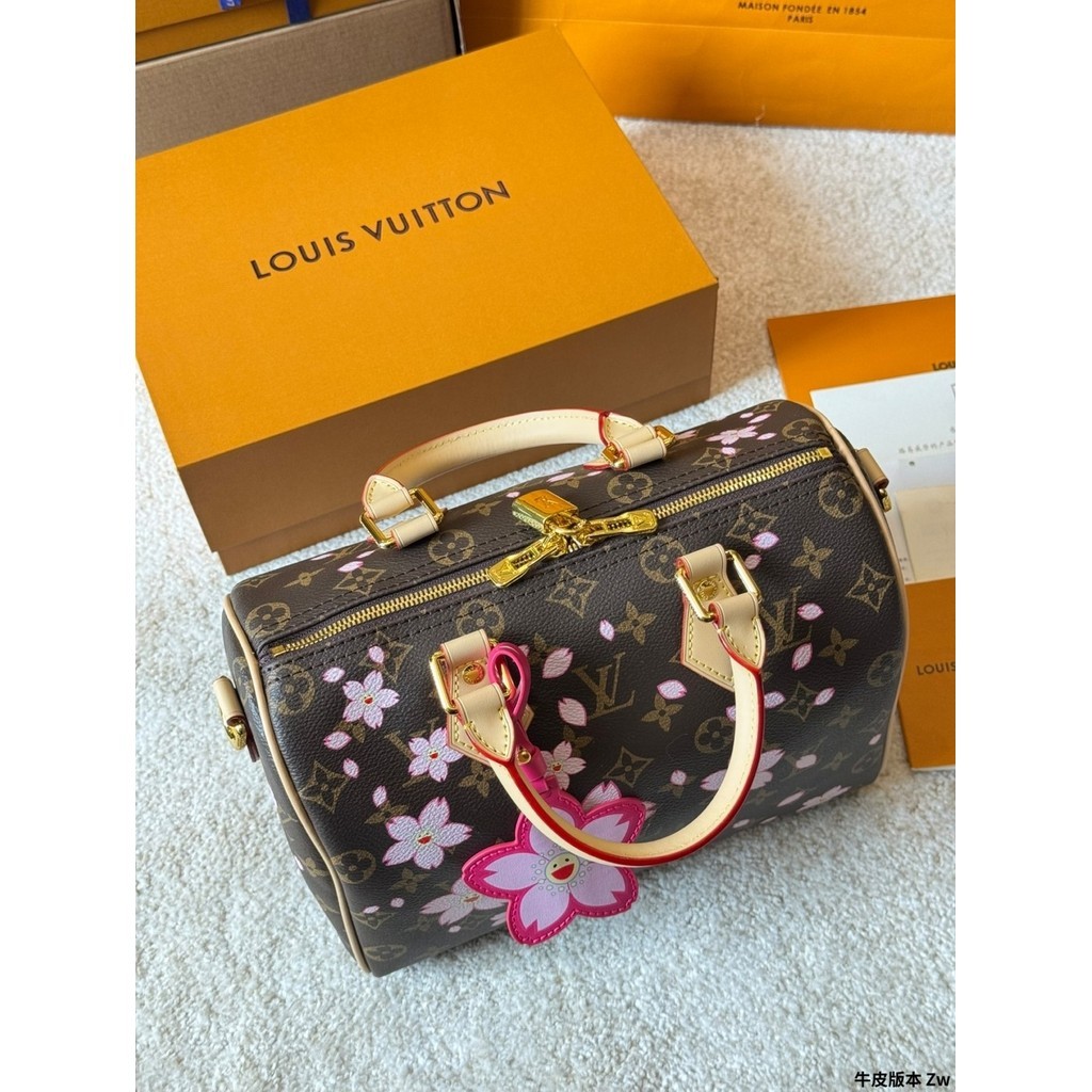 < Yuyu Ready Stock > Classic Cowhide Cherry Blossom Pillow Bag กระเป๋าถือหรูหรากระเป๋าถือที่ใช้งานได้จริงกระเป๋าสะพายขนาด 25 * 20 ซม.