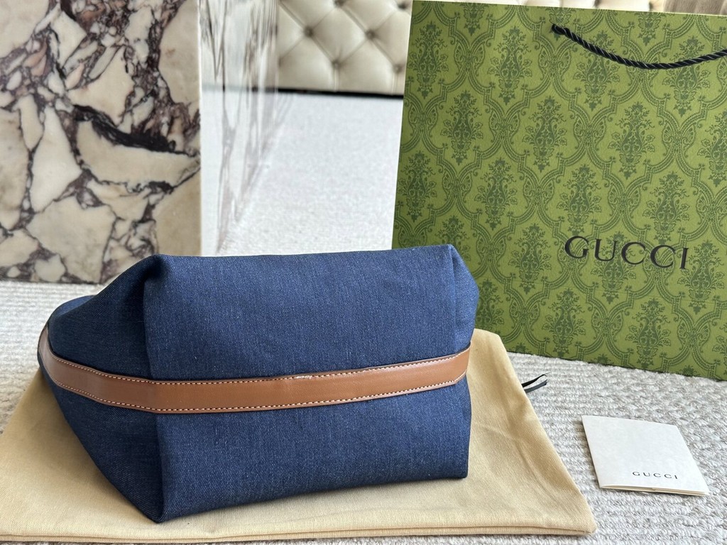 < Yuyu Ready Stock > Classic Double-Sided tote Bag Fashion tote Bag Casual Handbag Handbag with Box Size 22 * 21cm