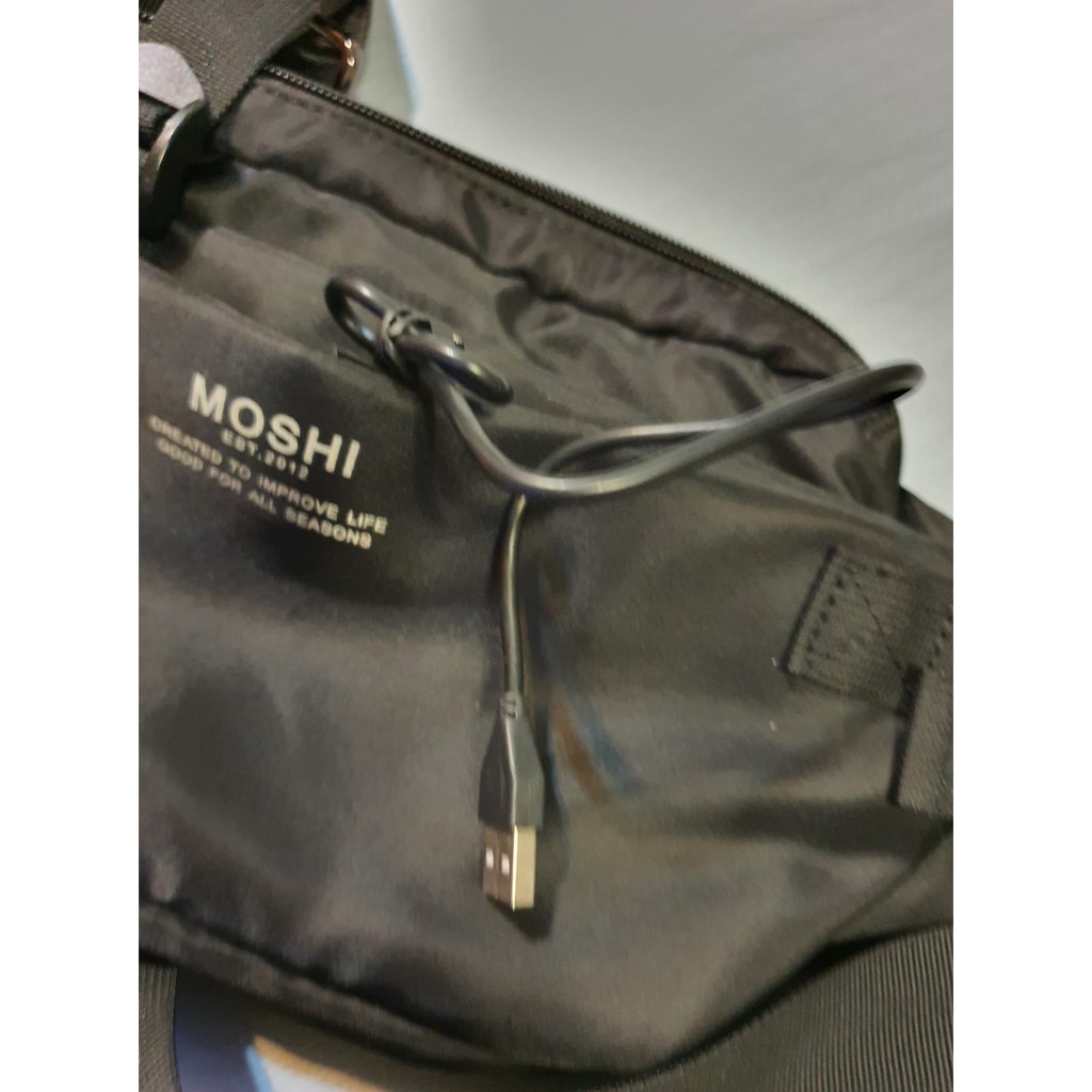 Moshi กระเป๋าสะพายคาดอก/คาดเอว Waist Bag สภาพ 99%