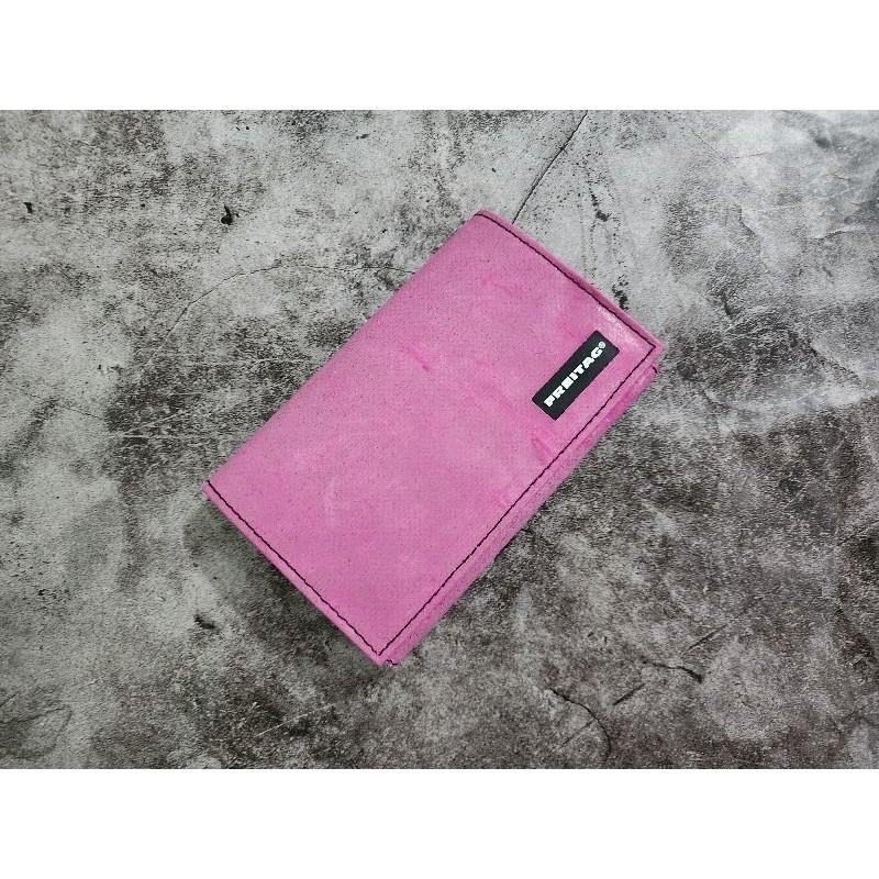 New.freitag max แท้กส์ ชมพู ผ้าด้าน หายาก ของแท้ 100%