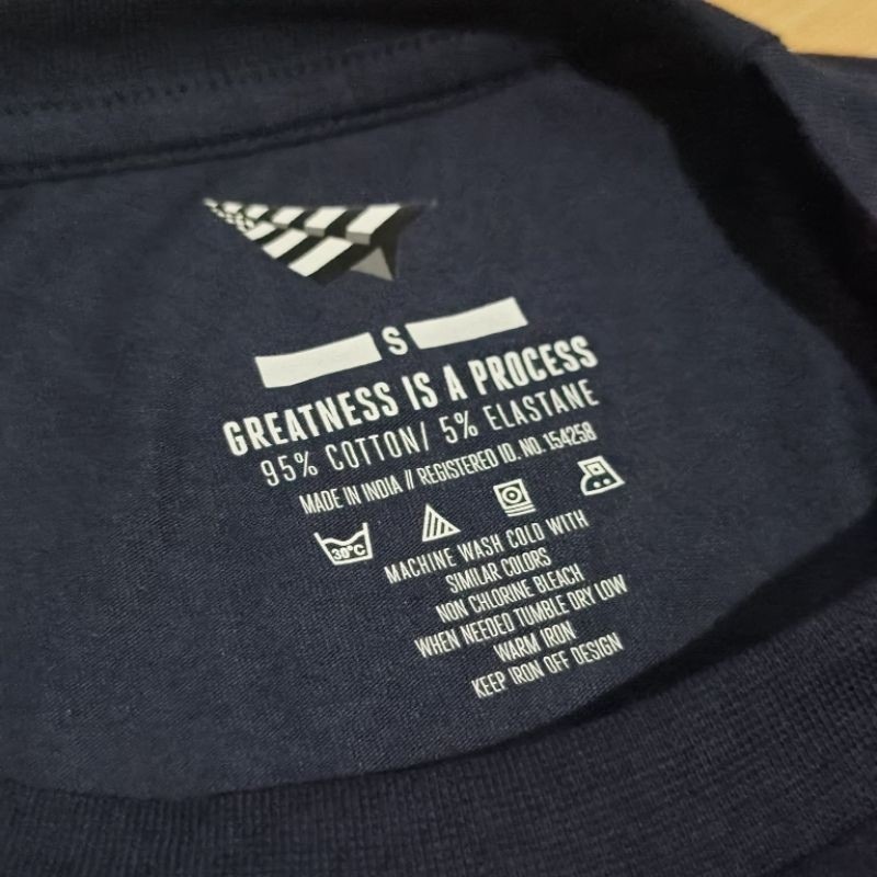 ♞,♘เสื้อยืด Paper Planes Essential Navy Original edf