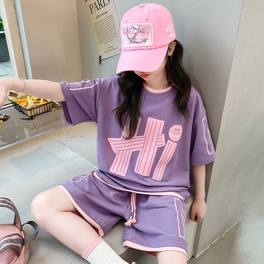 onekid🌼 ชุดแขนสั้นสำหรับเด็ก 2025 สาวใหม่กีฬาสบาย ๆ กีฬาสองชิ้นชุดแฟชั่นสาวฤดูร้อนกลางและเสื้อผ้าเ