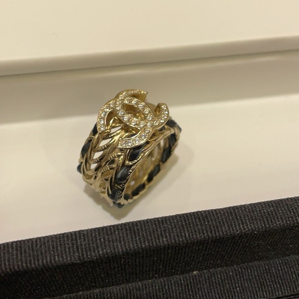 Chanel Retro Leather Chain Rhinestone Double C Ring Hollow Simple Retro Fashion Light Luxury Ring