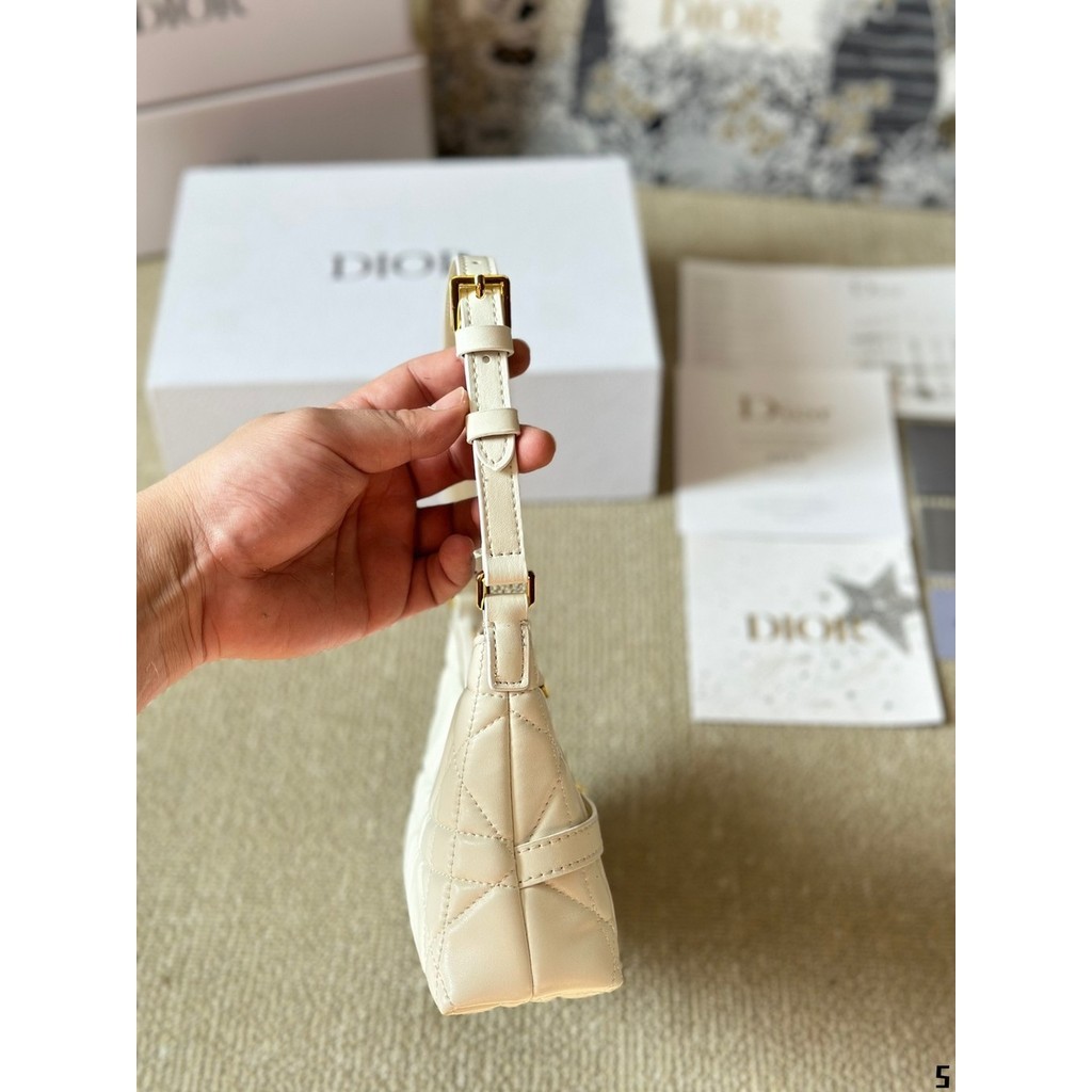 ((YuYu Ready Stock) กระเป๋าใต้วงแขนแฟชั่นElegant Dumpling Bag Miniประณีตกระเป๋าสะพายคลาสสิกMessengerกระเป๋ากระเป๋าถือหรูหราขนาด 24 * 13 ซม.
