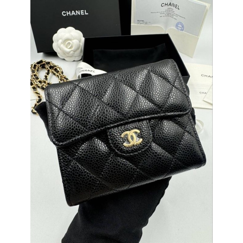 รุ่นไมโครชิป ปี 24 กระเป๋าสตางค์ใบสั้น 3พับคร้า New Chanel trifold short wallet chip codeรอเช็คสต๊อ