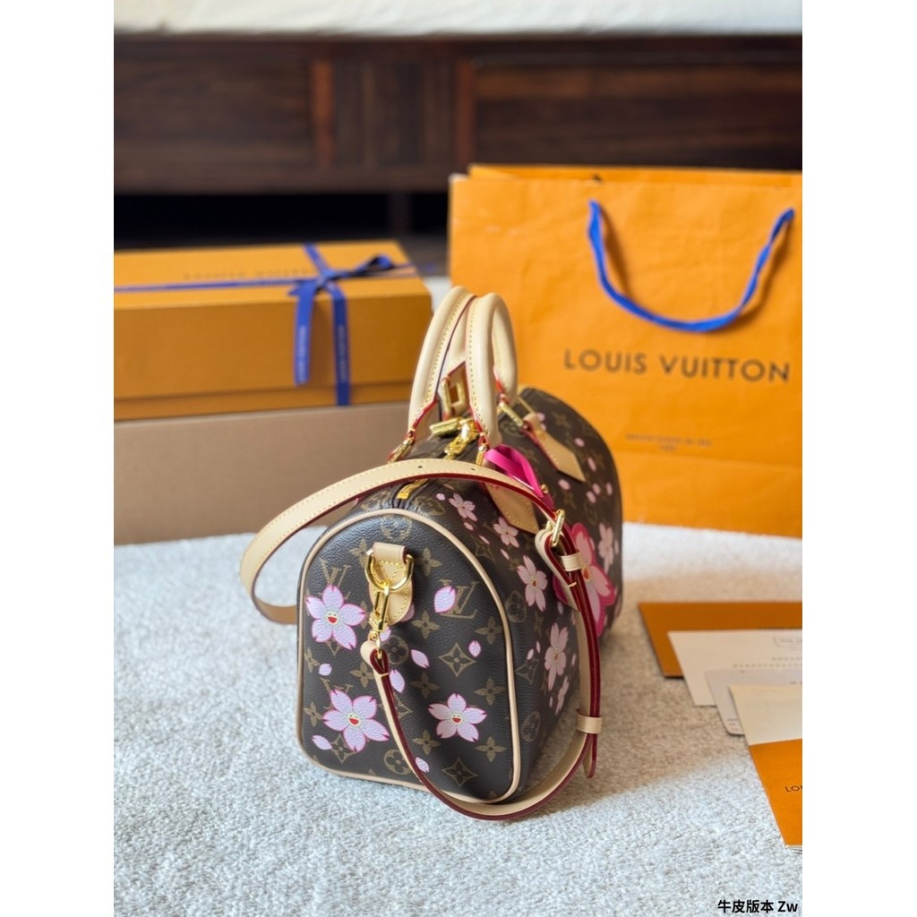 < Yuyu Ready Stock > Classic Cowhide Cherry Blossom Pillow Bag กระเป๋าถือหรูหรากระเป๋าถือที่ใช้งานได้จริงกระเป๋าสะพายขนาด 25 * 20 ซม.